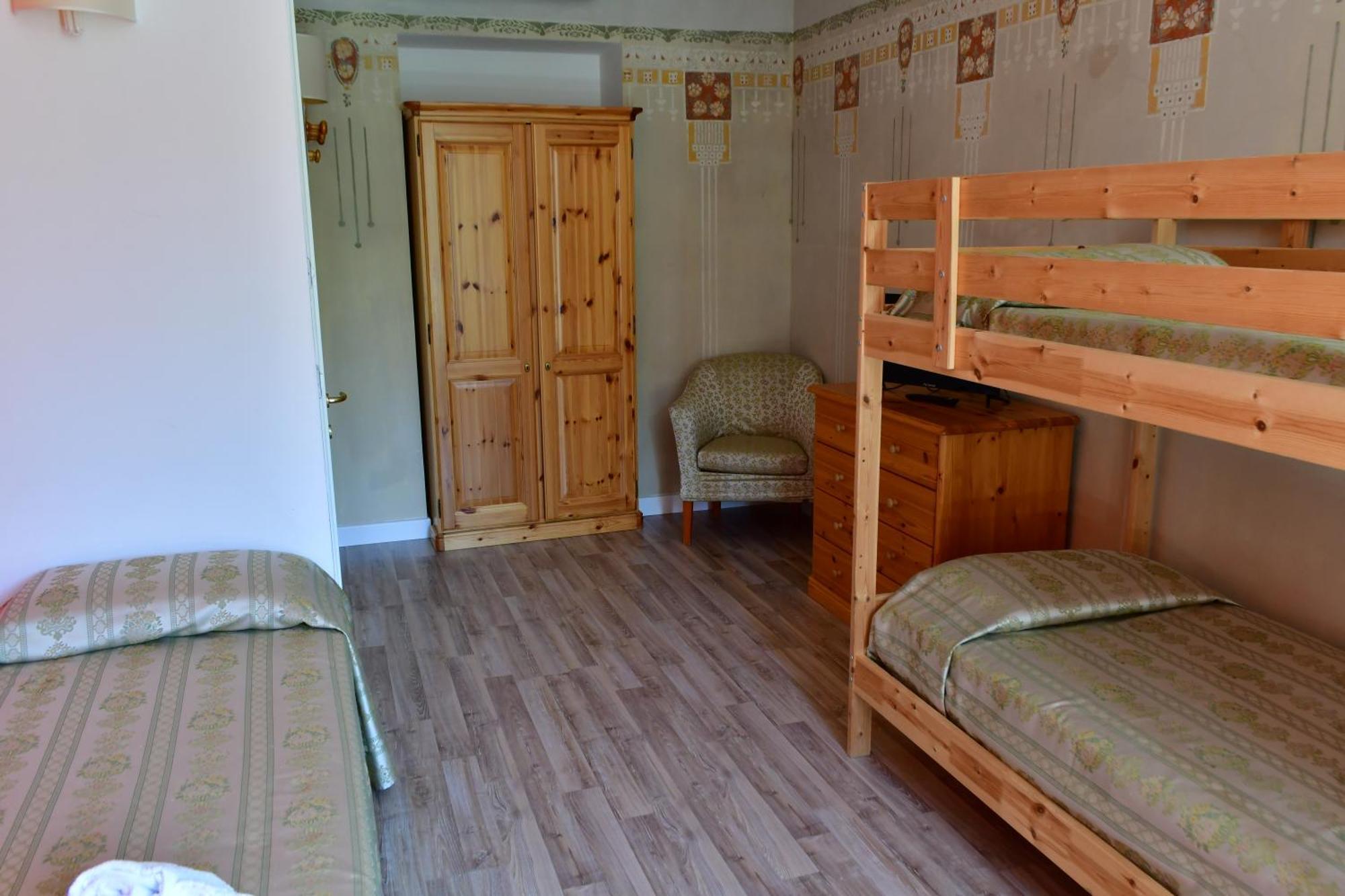 ואלברונה Hotel Saisera מראה חיצוני תמונה